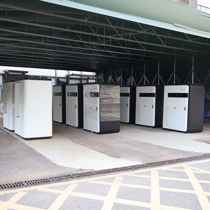 1228.8V 280ah LiFePO4 Batteria Bess Sistema di immagazzinamento di energia per personalizzazione commerciale