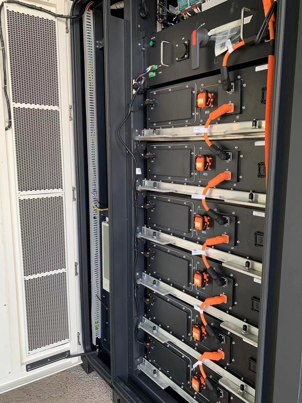 LiFePO4 Batteria Energy Storage Cabinet 125kw 258kwh per all'aperto a tre fasi e quattro fili