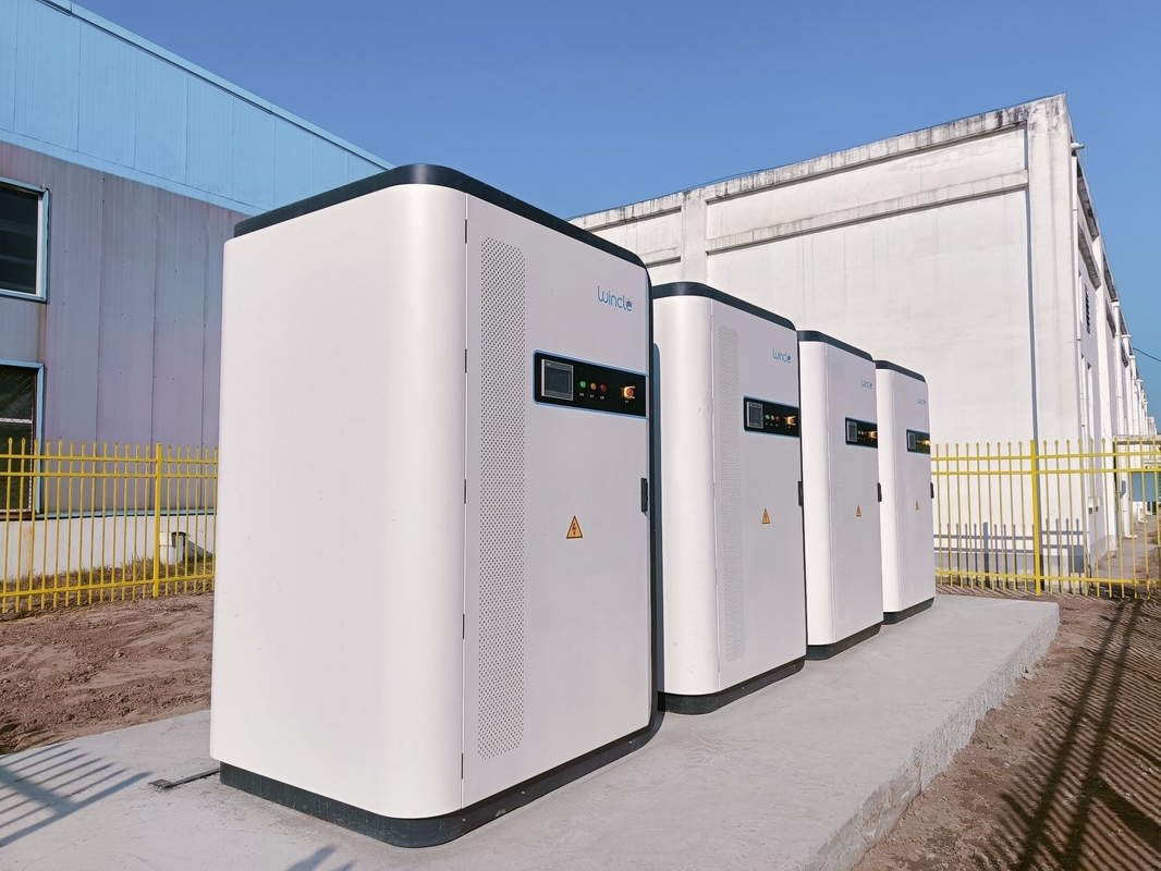 LiFePO4 Batteria Energy Storage Cabinet 125kw 258kwh per all'aperto a tre fasi e quattro fili